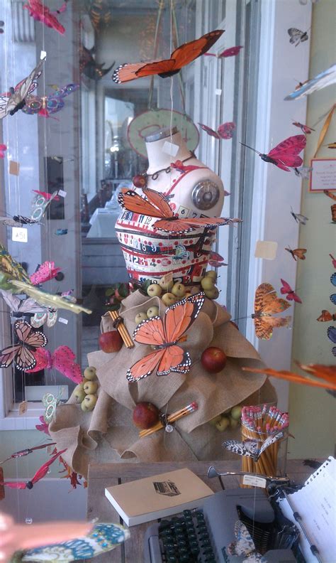 Pin By Shan Collins On Crafting Paper Is Awesome Spring Window