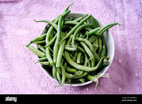 Bowl Of Green Beans Stock Photo Alamy