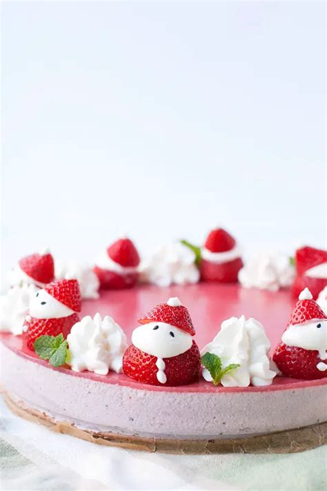 Strawberry Mousse Cake | Contemplating Sweets