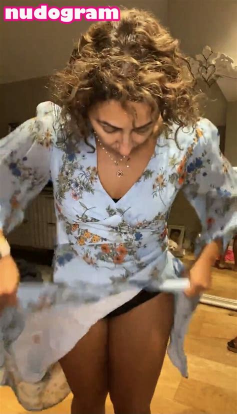 Saira Khan Iamsairakhan Sairasbum Nude Leaks Onlyfans Photo