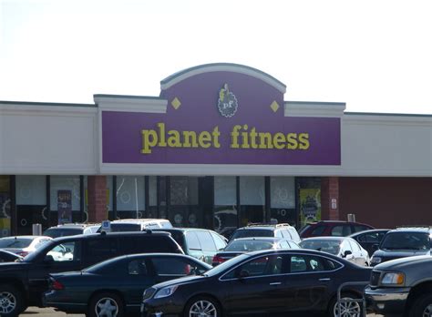 Planet Fitness In Brook Park Ohio Former Zayre Store That Flickr