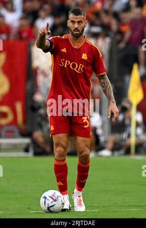 Leonardo Spinazzola Del As Roma Durante El Partido De La Serie A Entre