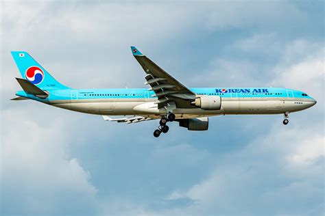 Korean Air A330 300 HL7586 At Incheon Int L Airport Flickr