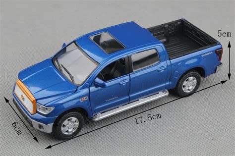 Toyota tundra diecast model car