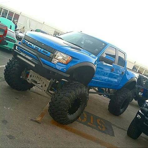 Raptor Love This Color Jacked Up Trucks Trucks Jacked Up Truck