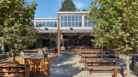 Brewsters Beer Garden Bar and Restaurant Petaluma - MAD Architecture