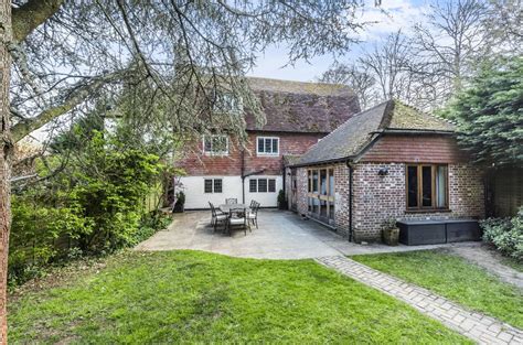 Bedroom Link Detached House For Sale In Tonbridge