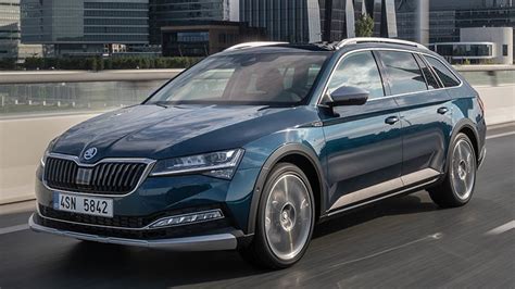 Škoda Superb Scout 2019 Información general km77