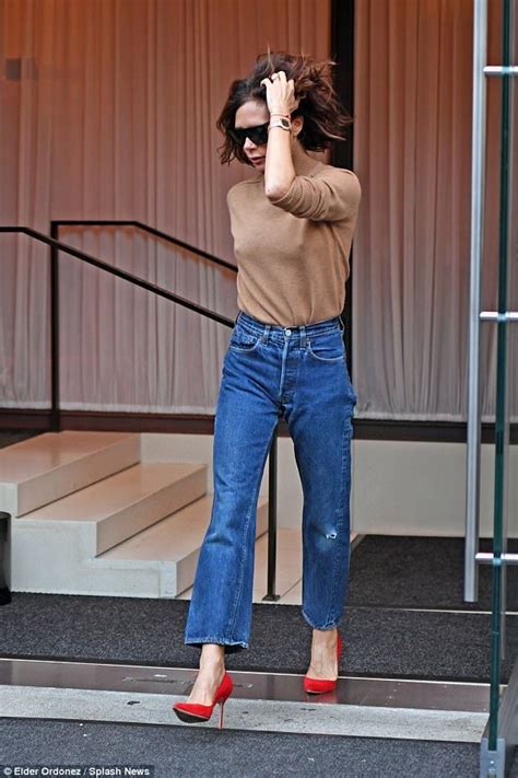 Braless Victoria Beckham Ruffles Her Bedhead Hair In Nyc Daily Mail