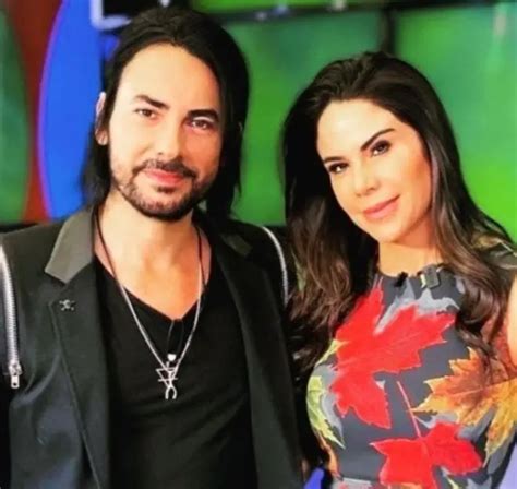 Beto Cuevas Podr A Tener Un Romance Con Paola Rojas