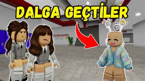 KEL KIZ BURKİYE İLE DALGA GEÇTİLERARIGİLLERROBLOX BrookhavenRPAYŞEM