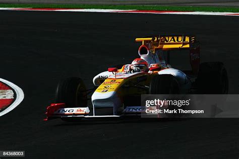 Renault R29 Formula Photos And Premium High Res Pictures Getty Images