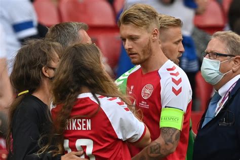 Kjaer And Danish Medics Receive Uefa Presidents Award For Saving