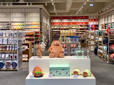 La marque kawaii et à petits prix Miniso ouvre son corner à la Fnac de ...