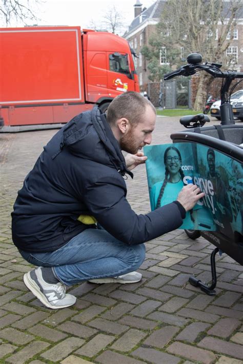 Bak Fiets Vol Liefde Serve The City Amsterdam