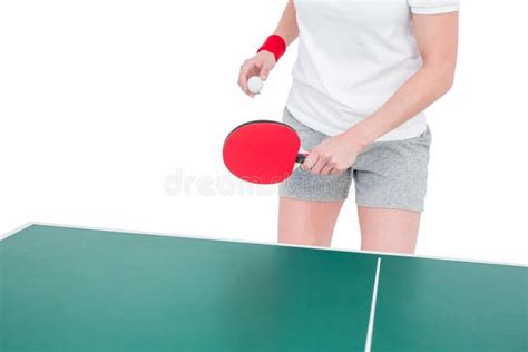 Atleta De Sexo Femenino Que Juega A Ping Pong Foto De Archivo Imagen