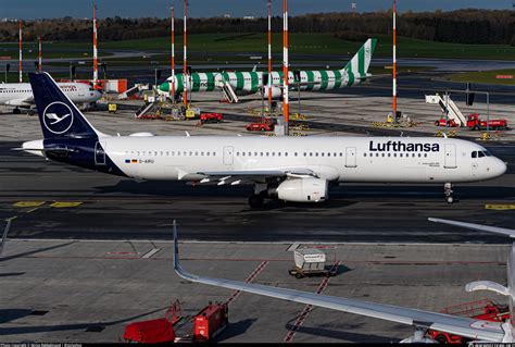 D Airu Lufthansa Airbus A Photo By Niclas Rebbelmund