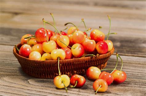 7 Secrets Of Rainier Cherries Stemilt