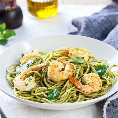 Recette Pâtes aux crevettes crème fraîche et sauce pesto