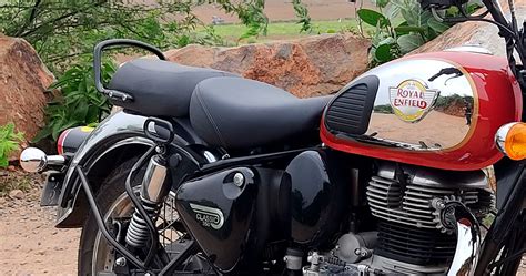 2022 Royal Enfield Classic 350 Review Affordable Everyday Retro Motorcycle