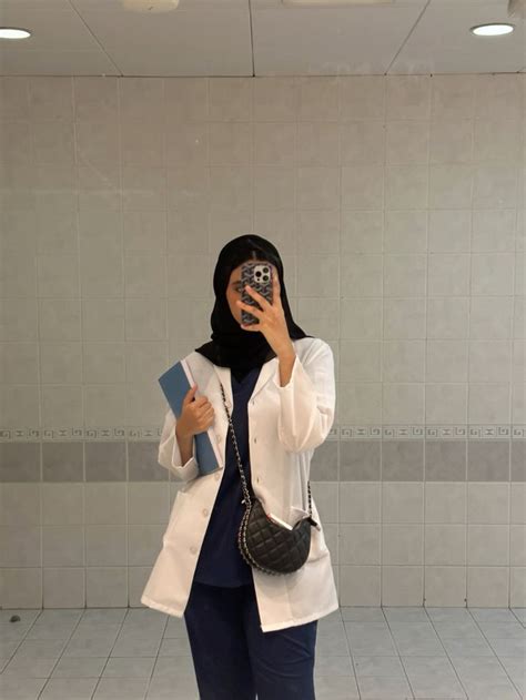 Pin By Zahra On Vibe In Doctor Outfit Medical Scrubs Fashion