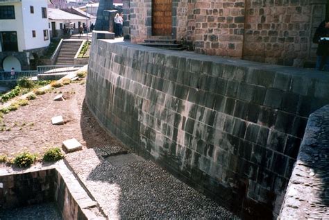 Cusco Coricancha Base Wall Of Inti Huasi Coricancha Wikipedia La