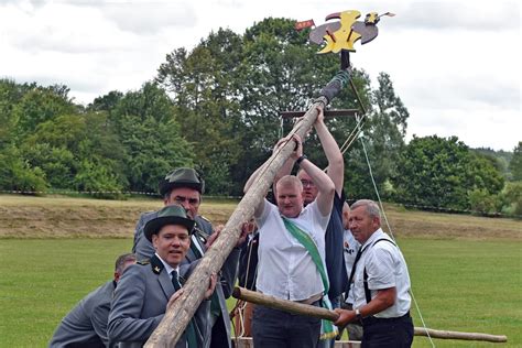 Dieser Königsadler ist der widerspenstigste Vogel beim Königsschießen