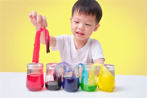 4 Easy Physics Experiments To Try At Home With Your Kid