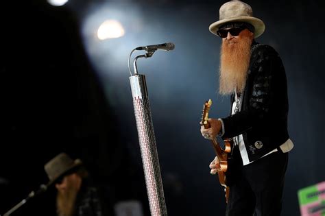 Baixista dos ZZ Top, Dusty Hill, morre aos 72 anos - Vida - SÁBADO 
