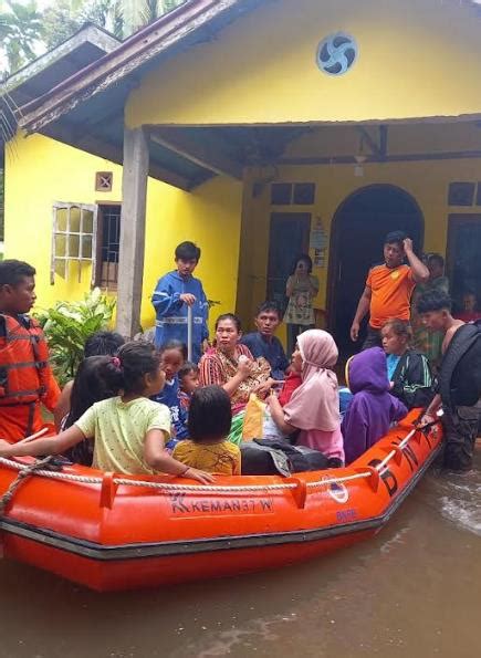 Tiga Orang Meninggal Dunia Pasca Banjir Dan Longsor Di Kabupaten Padang