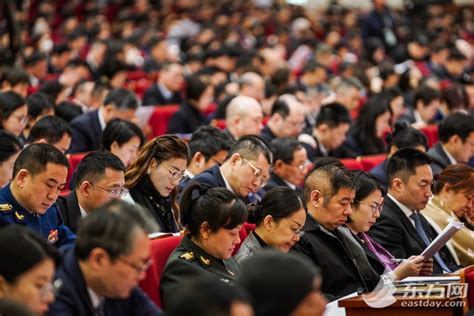 代表风采 上海市十六届人大二次会议开幕