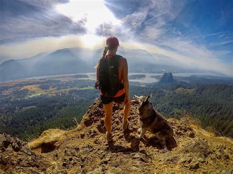 Outdoor Women: how to feel more confident when hiking solo