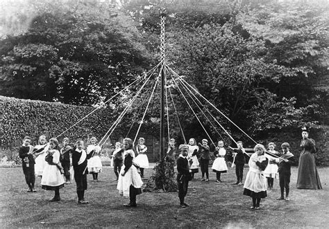 April In Alabama May 1st And The Maypole