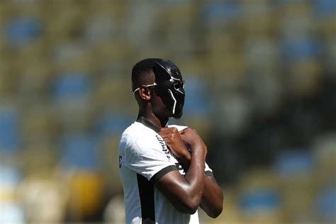 Botafogo Vence Cl Ssico Contra O Flamengo Gola O De Luiz Henrique