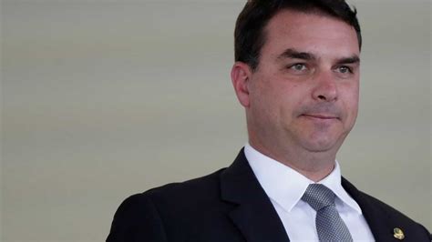 Uno De Los Hijos De Bolsonaro Anunció Que Su Padre No Tiene Fecha De