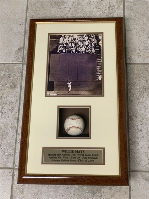 Willie Mays Autographed Signed 1954 World Series Catch Shadowbox