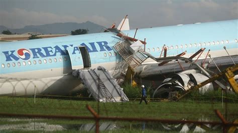 Philippines airport closed after Korean Air plane overshoots runway | World News | Sky News