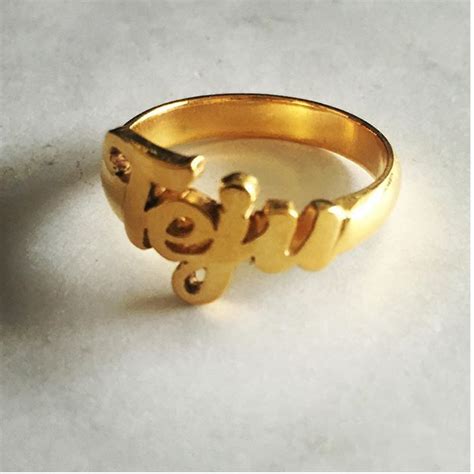 Vintage Name Engraved Ring
