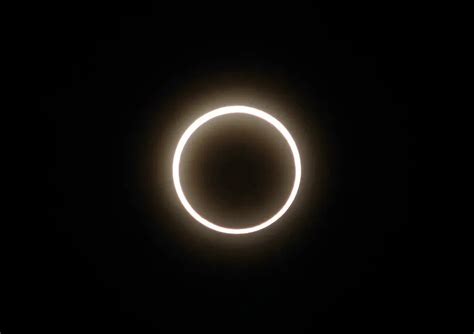 Eclipse Solar Anular Acontece Neste S Bado Confira Dicas Para