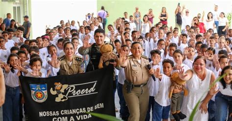 Estudantes Do Programa Proerd Participam De Cerim Nia De Formatura E