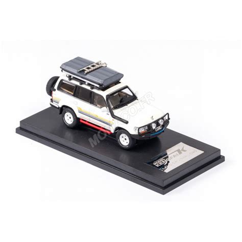 Miniature Toyota Land Cruiser J Blanc Avec Gallerie Et