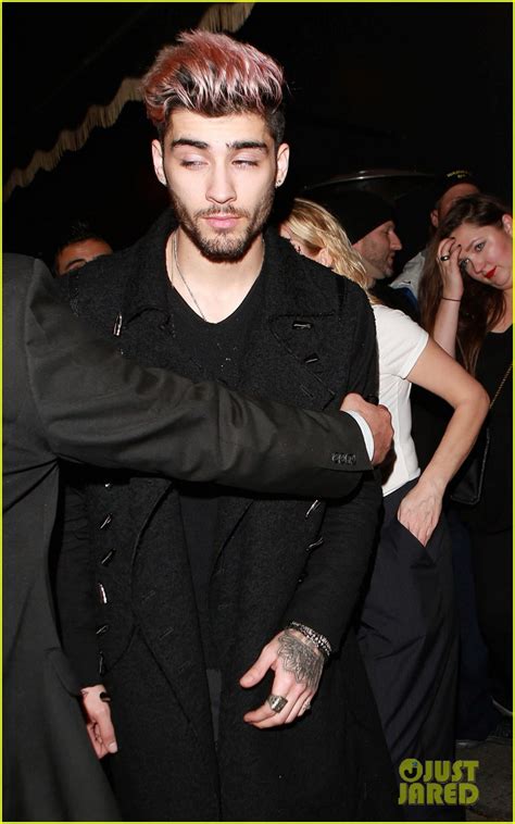 Zayn Malik Defends Mind Of Mine Album Artwork Photo 3583599 Photos Just Jared Celebrity