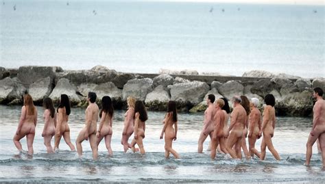 Jude Law Strips Off Completely While Filming TV Series The New Pope With Naked Extras The Sun