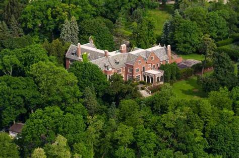 Schweppes Mansion In Lake Forest, Illinois Is A Haunted Mansion