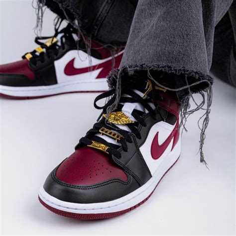 Air Jordan Mid Se Black Dark Beetroot