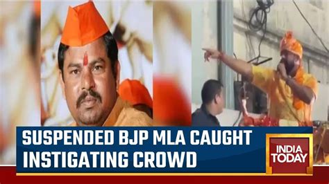 Suspended Telangana Bjp Mla T Raja Singh Stops Yatra In Front Of Mosque