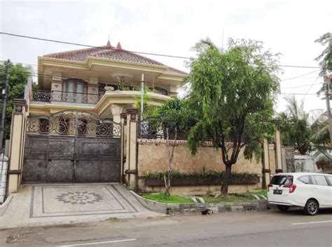 Dijual Rumah Tengah Kota Jl Imam Bonjol Surabaya