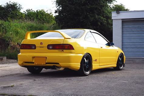 Integra Type R Dc2 In Rare Pheonix Yellow Integra Type R Acura Integra Jdm Honda