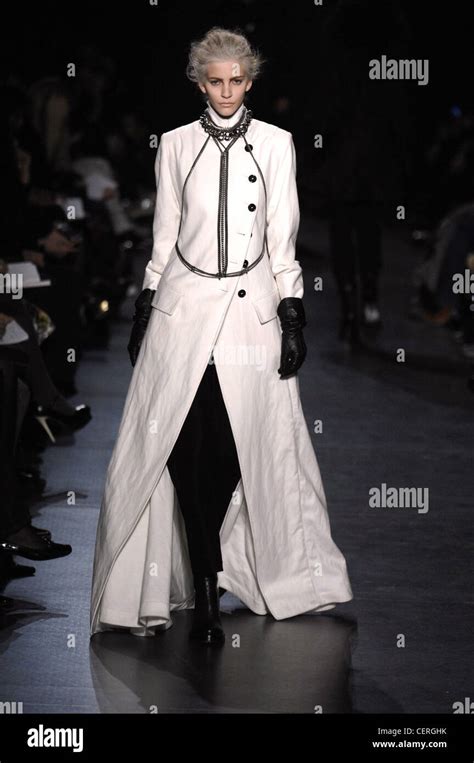 Ann Demeulemeester Paris Ready To Wear Autumn Winter Model Wearing