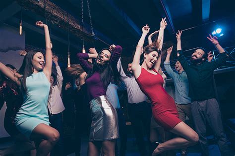 7 Best Dance Clubs And Venues In Iowa